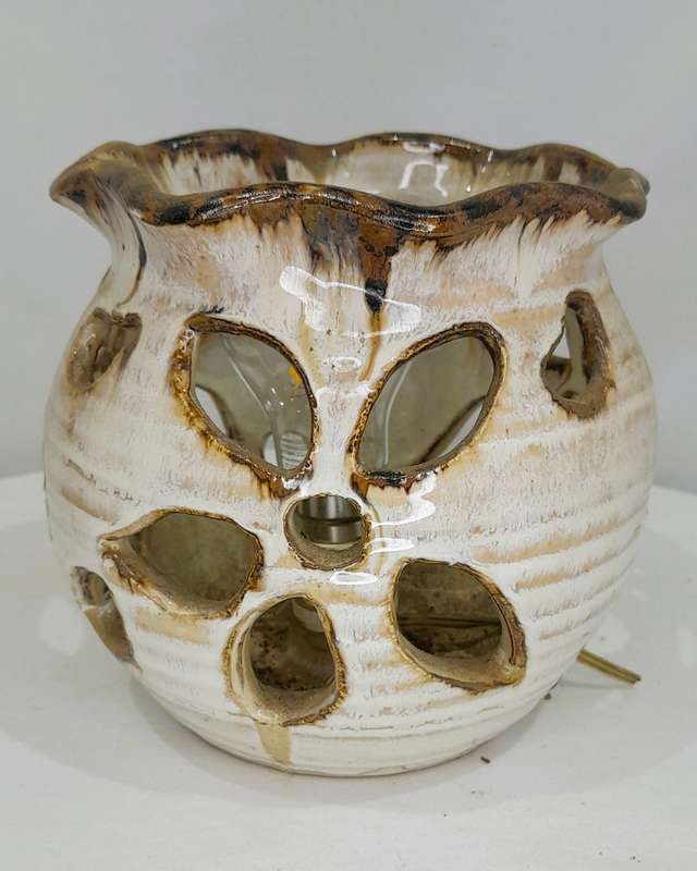 Vintage pottery/stoneware lamp