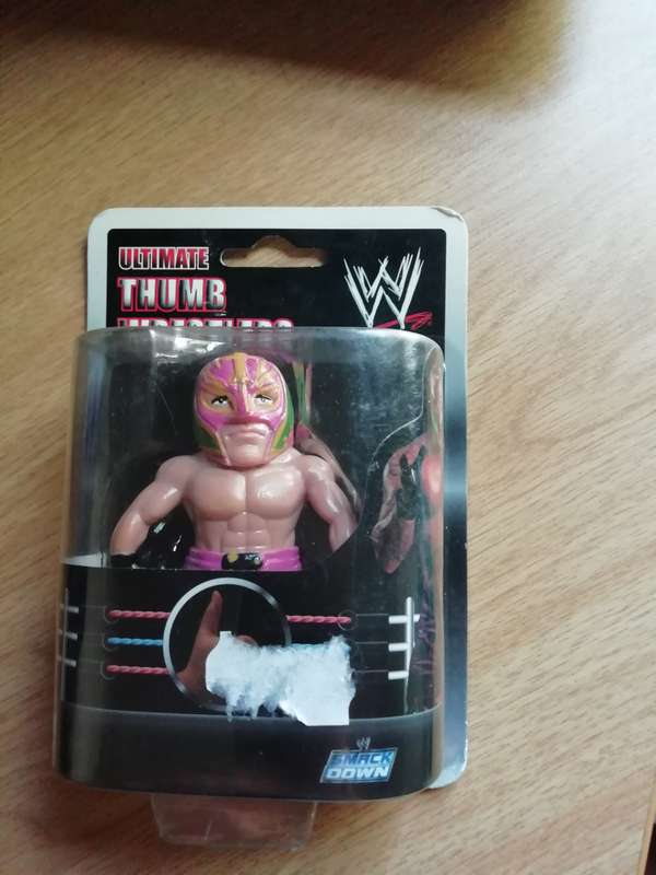 WWE Official Thumb Wrestler - Rey Mysterio