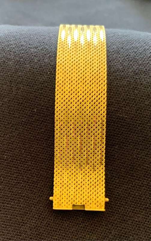 Exquisite Vintage 14K Gold Mesh Bracelet - one-of-a-kind statement piece.
