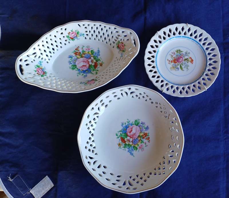 3 x Vintage plates/bowls