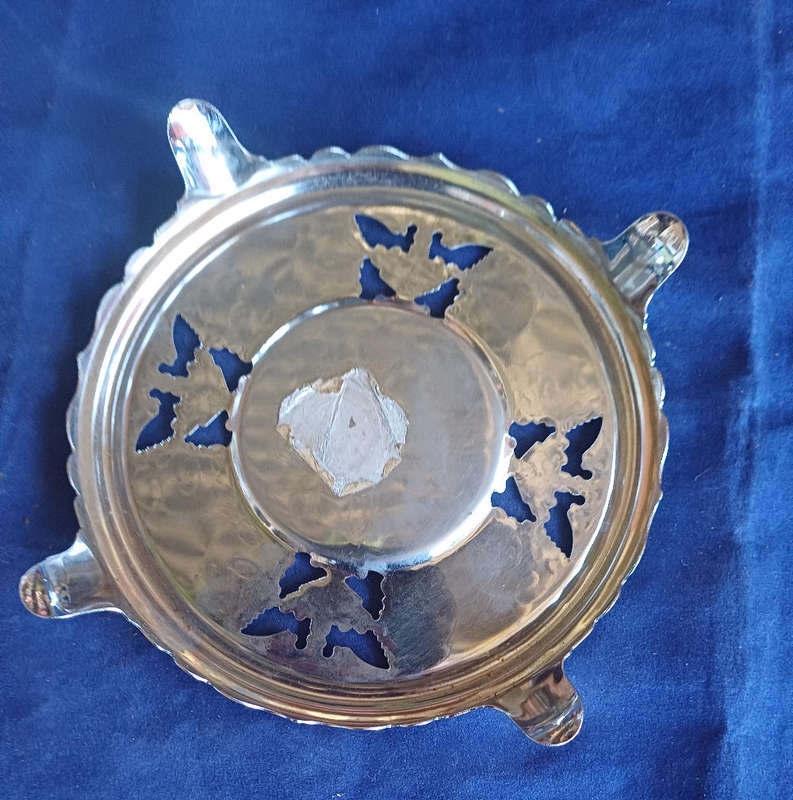 Vintage Domine dirige nos trivet