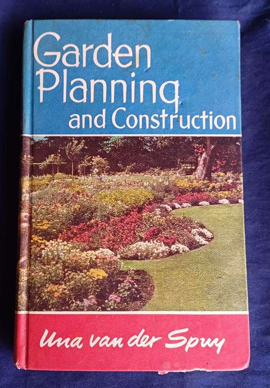 Garden planning and construction by Una van der Spuy