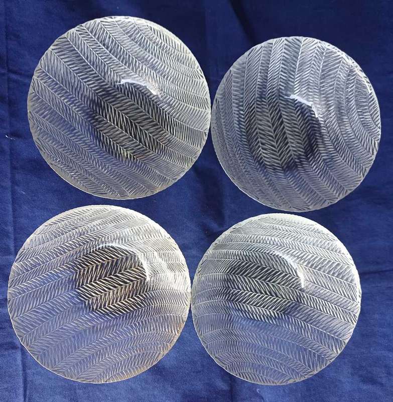 4 x Vintage Arcoroc dessert bowls
