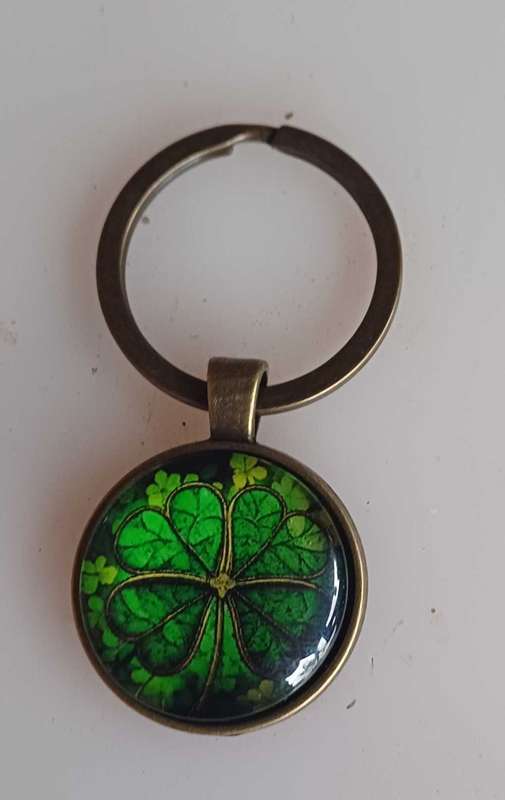 Leaf keyring