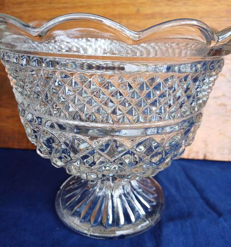 Vintage Anchor Hocking fruit bowl