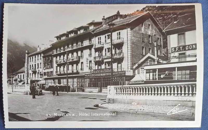 Vintage Real-Photo C.A.P. Paris postcard