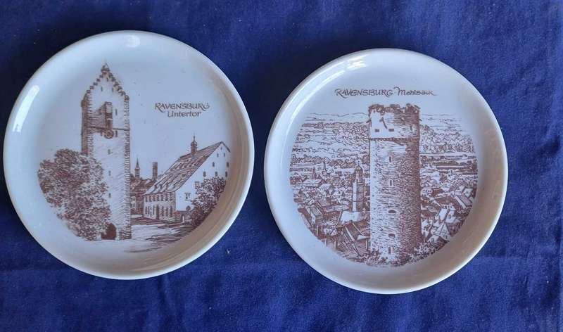 2 x Small Ravensburg plates