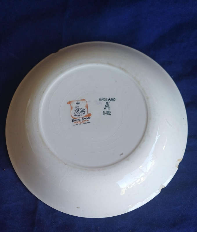 Royal Swan bowl