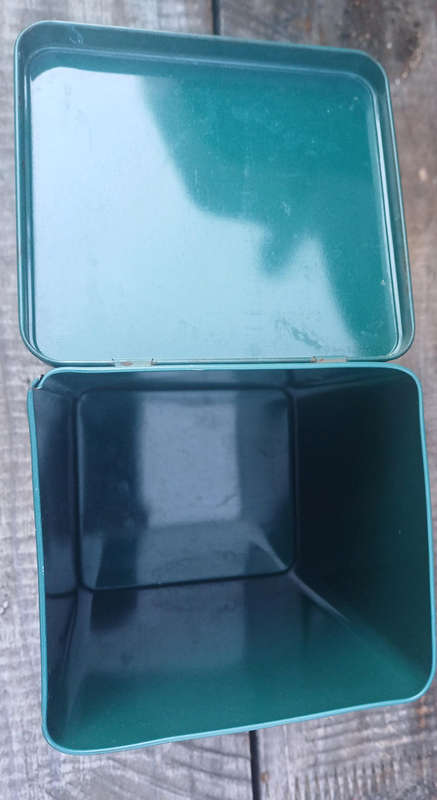 Jungle oats tin