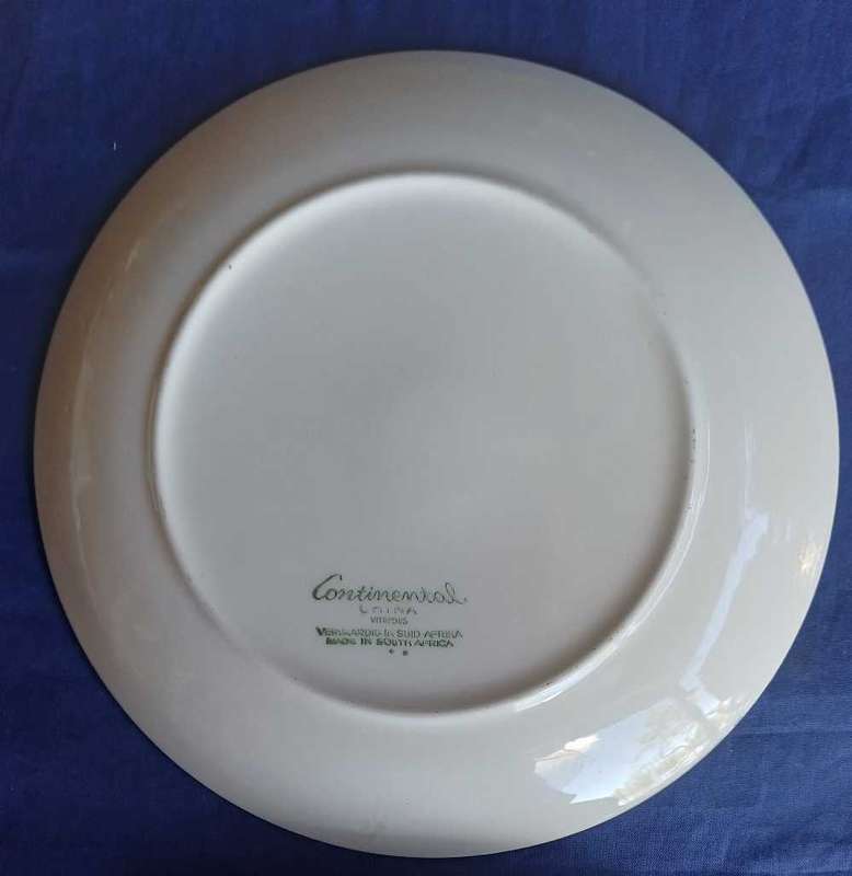 6 x Continental china side plates