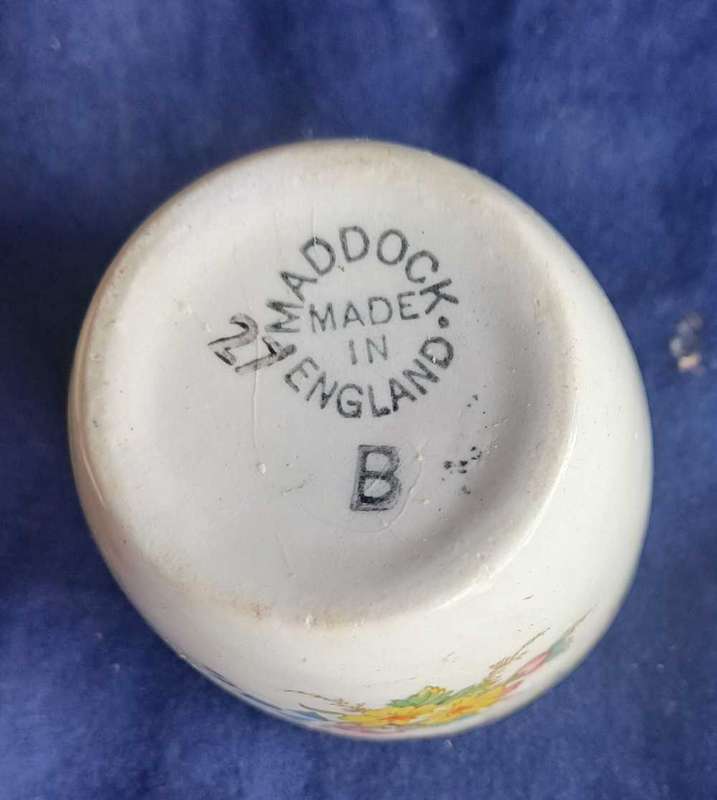 3 x Maddock England egg cups