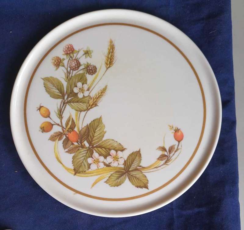 Lot of teabag, spoon holder and small plate