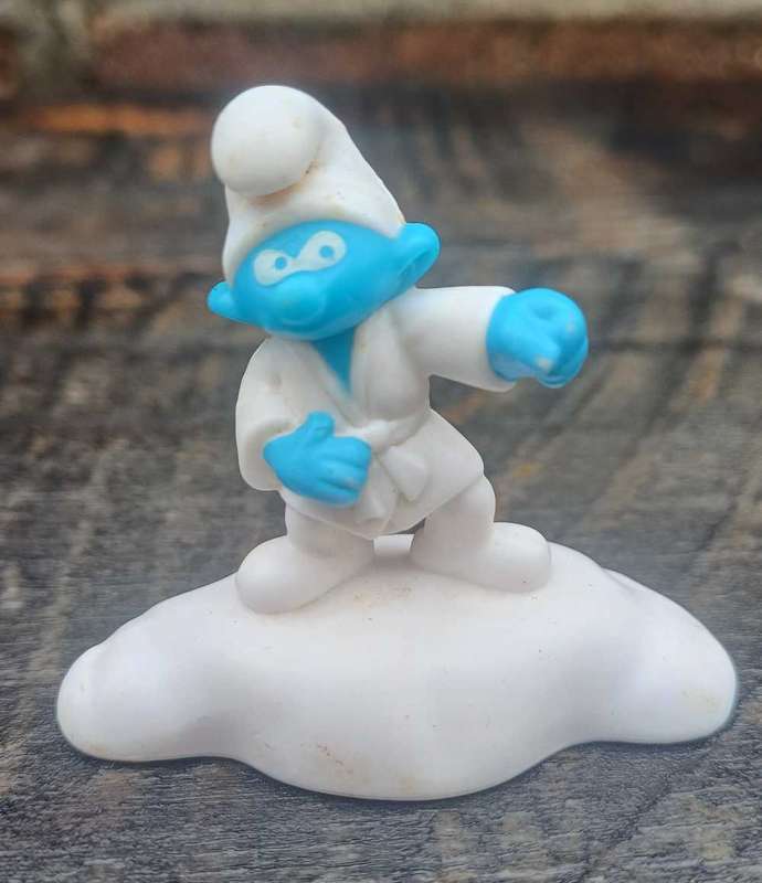 McDonalds toy smurf