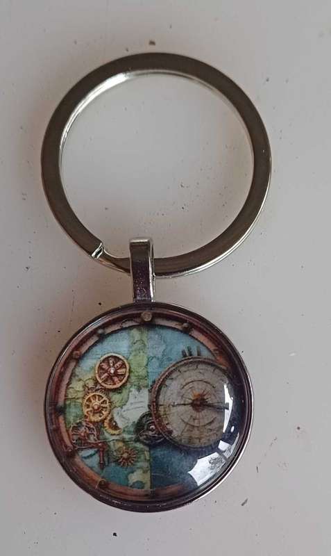 Compass keyring
