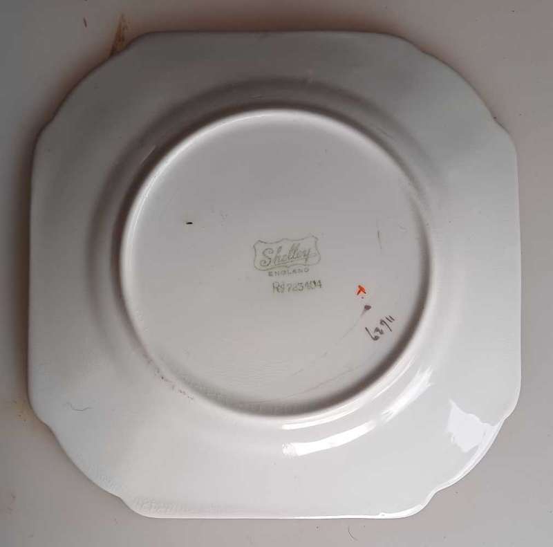2 x Small Shelley plate/saucers