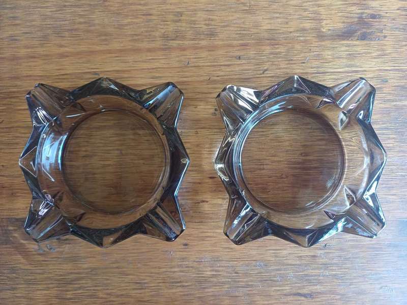 2 x Vintage ashtrays