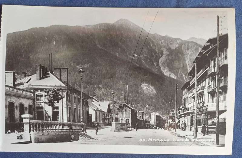 Vintage Real-Photo C.A.P. Paris postcard