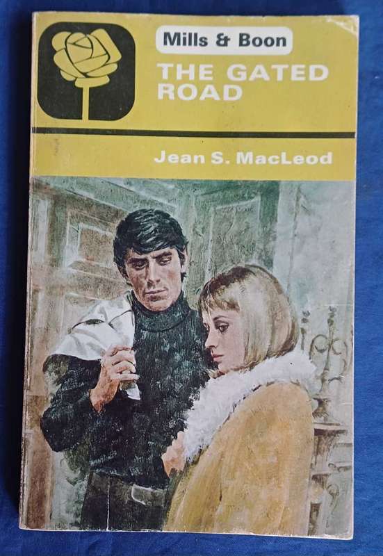 The gated road by Jean S MacLeod (Mills & Boon)