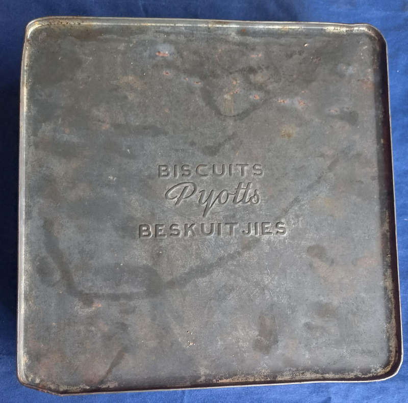 Vintage Pyotts biscuits tin