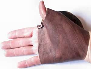 Palm protecting gloves