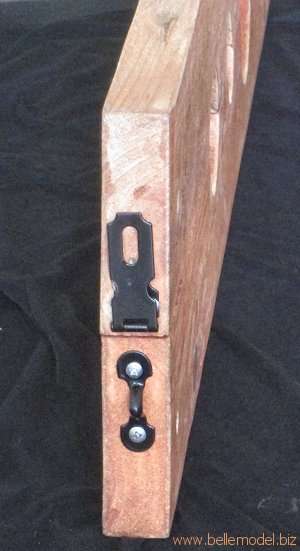 Back flap with latch with padlock