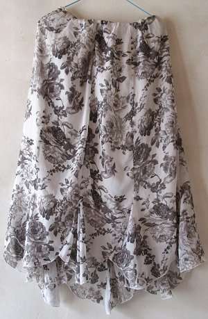 Skirts - Gray floral
