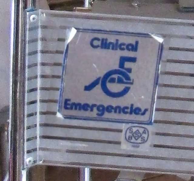 Wheelchairs - manual push - Clinical emergencies