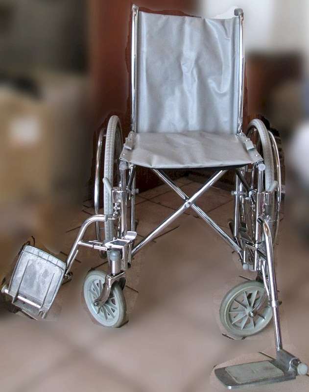 Wheelchairs - manual push - Clinical emergencies