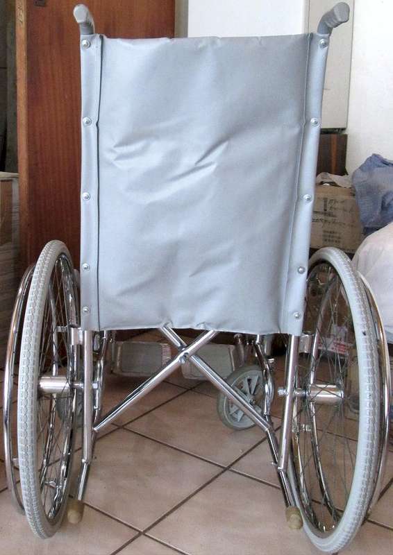 Wheelchairs - manual push - Clinical emergencies