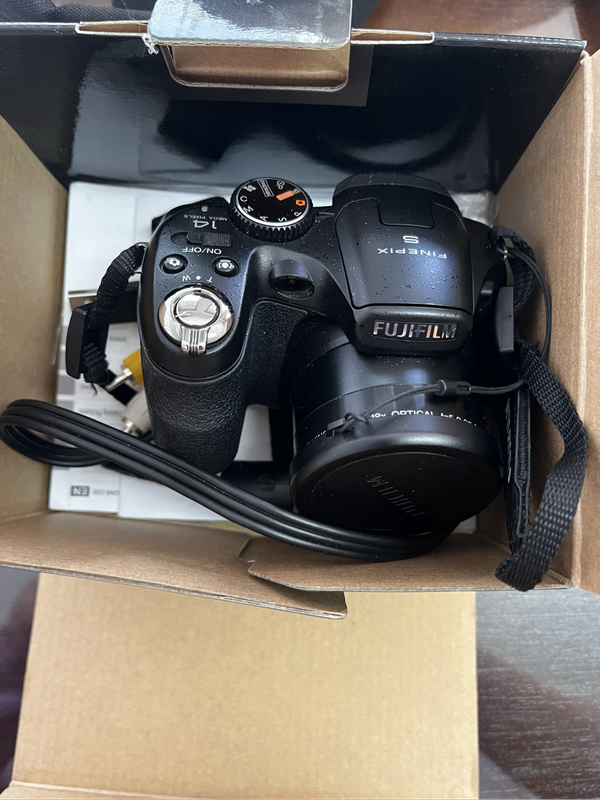 Fujifilm Finepix S2950