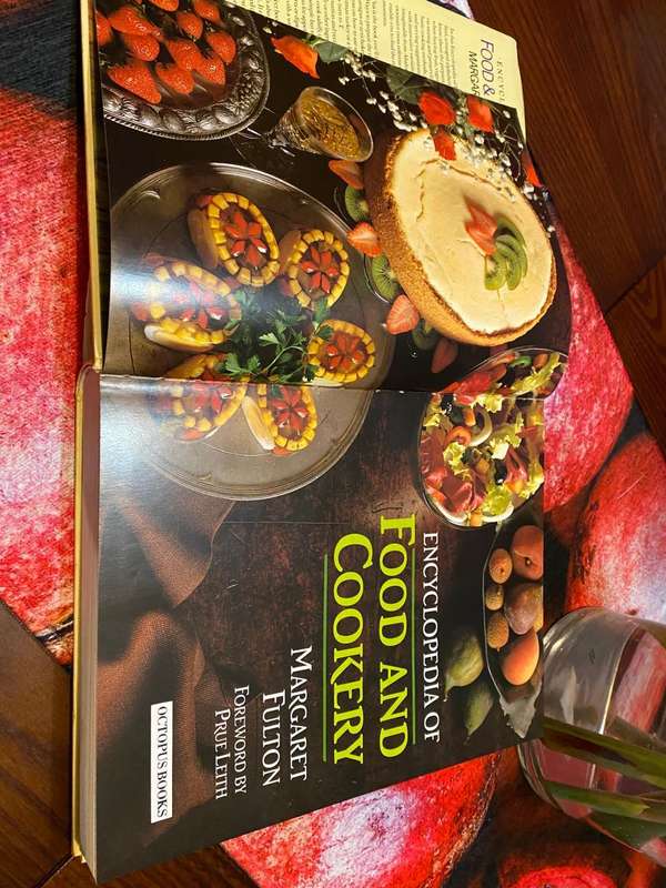 Encyclopedia of Food & Cookery