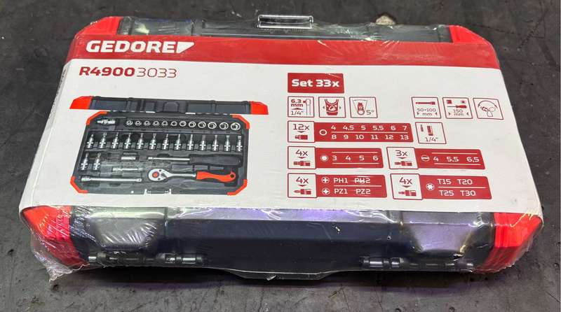 Gedore 33 Piece 1/4 Inch Drive Socket Set 4 to 13 mm Red