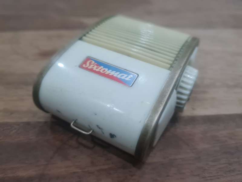 Gossen Sixtomat Light Meter , exposure meter , color finder