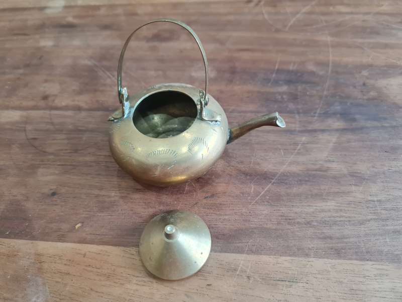 Vintage collectors brass teapot