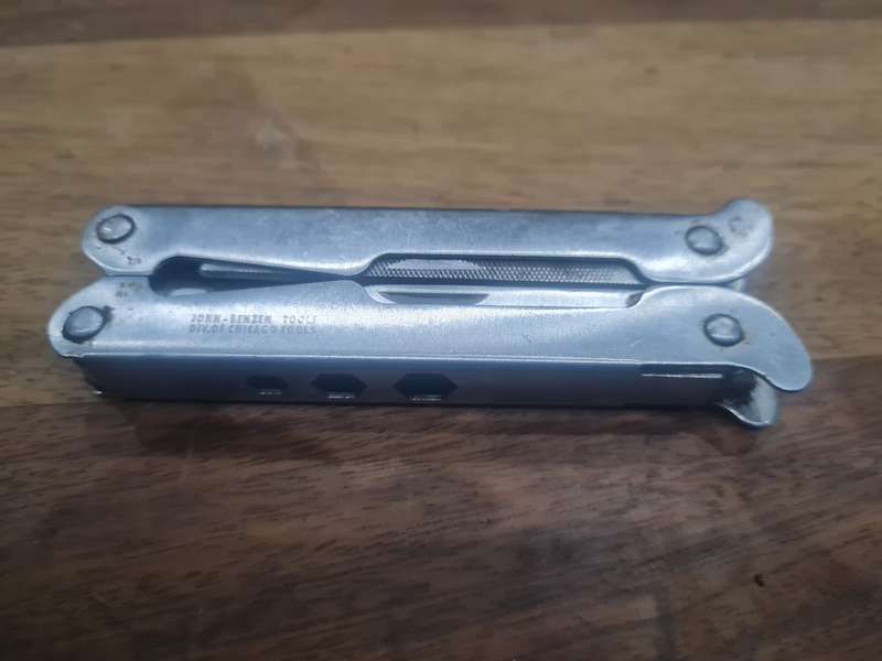 Multi-tool , see pictures.