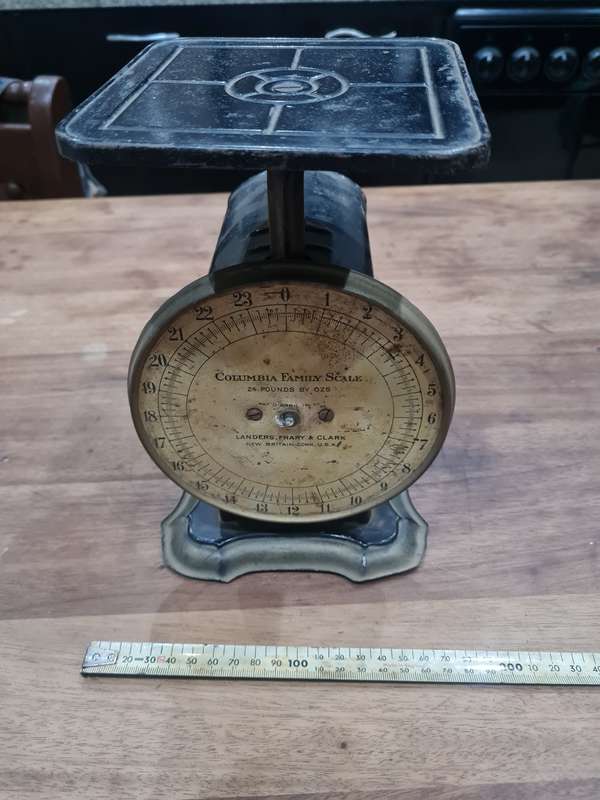Vintage antique kitchen scale