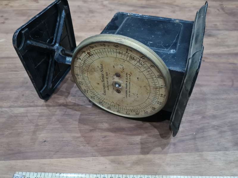 Vintage antique kitchen scale