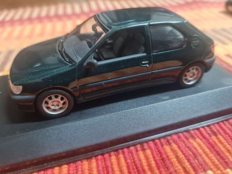 1/43 scale model : Minichamps Peugeot 306