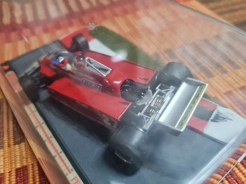 1/43 Ferrari #27      0717/1000