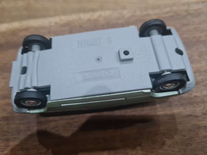 1/43 scale model : Renault 5