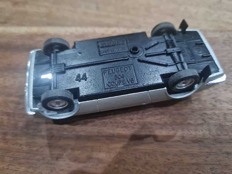 1/43 scale model : Solido Peugeot