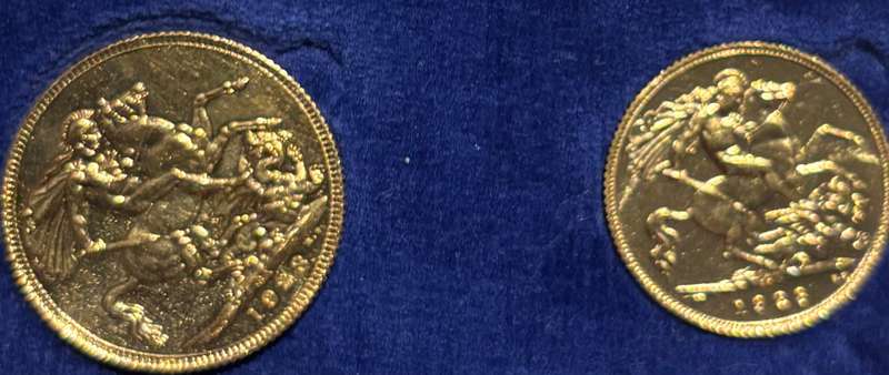 THE GOLD POUND GEORGE V 1923 COIN SET