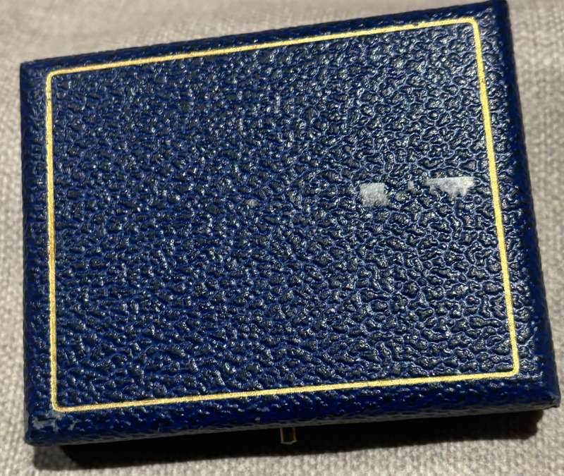 THE GOLD POUND GEORGE V 1923 COIN SET