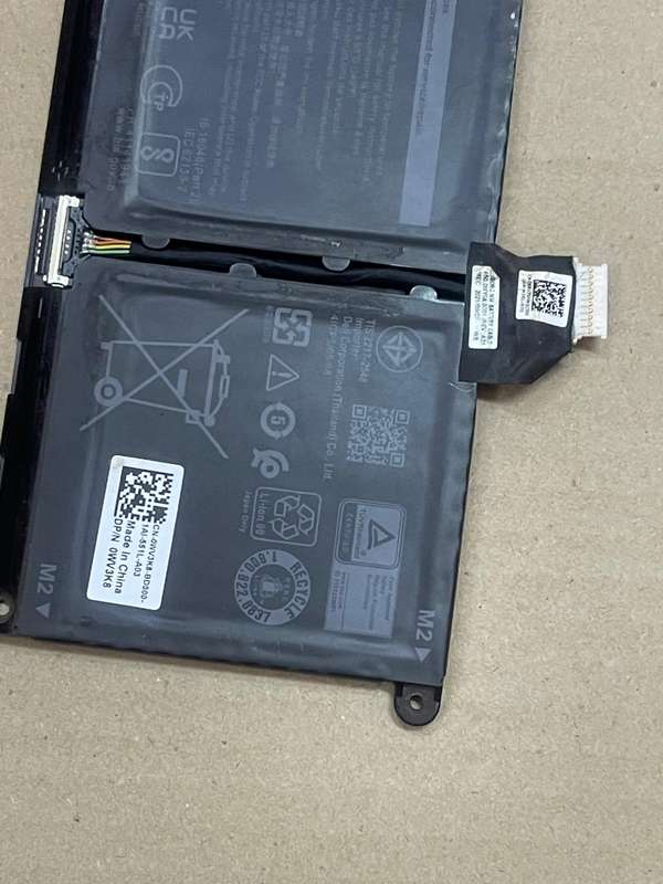 Dell Battery (TYPE: V6W33) 54Wh 15V for DELL VOSTRO 15 5510 BATTERY DP/N: 0WV3K8