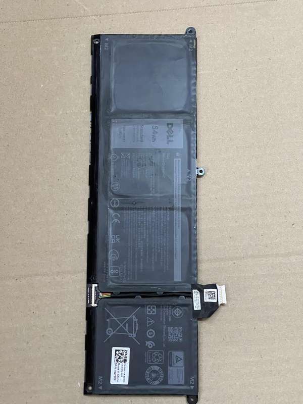 Dell Battery (TYPE: V6W33) 54Wh 15V for DELL VOSTRO 15 5510 BATTERY DP/N: 0WV3K8