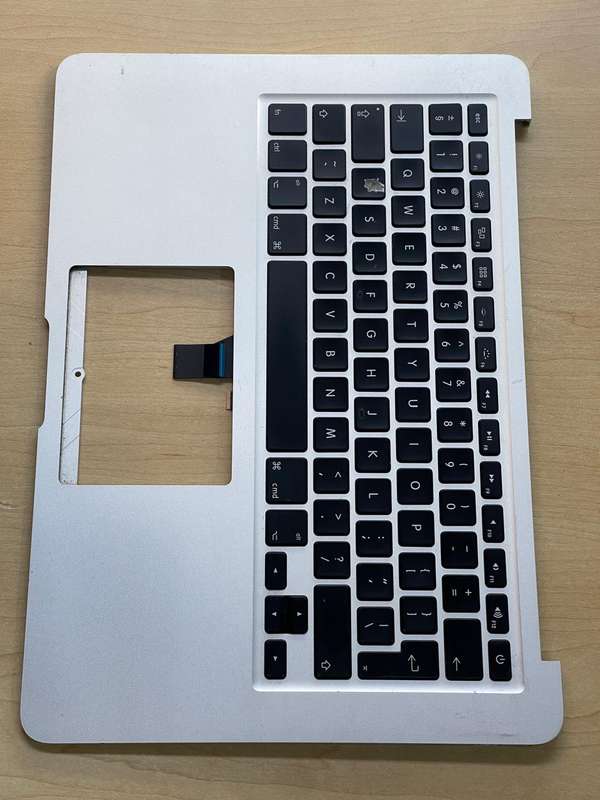 MacBook Air A1466 13-inch 2015 Palmrest with Keyboard No Touchpad