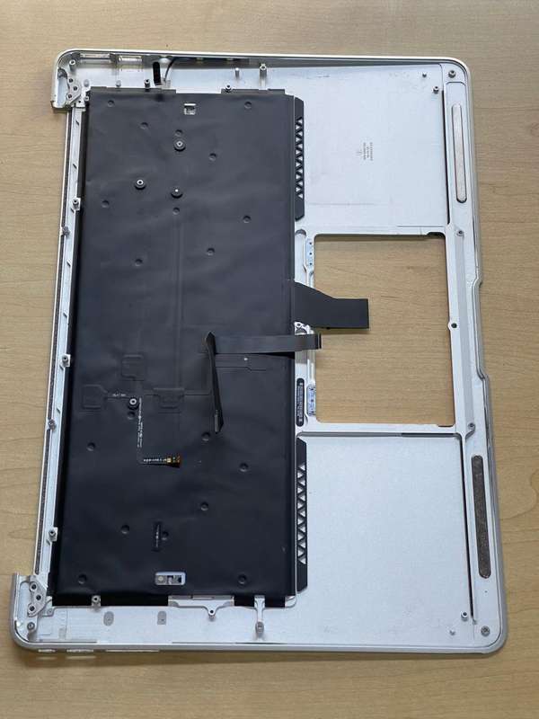 MacBook Air A1466 13-inch 2015 Palmrest with Keyboard No Touchpad