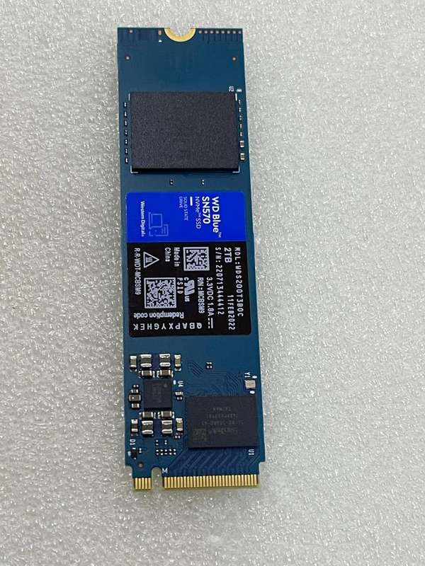 2TB WD BLUE SN570 NVMe SSD M.2 2280 (LIKE NEW)