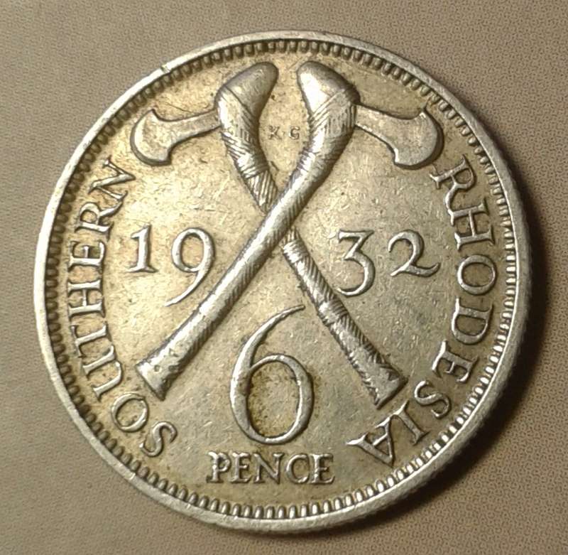 Nice 1932 Southern Rhodesia sterling silver sixpence in VF