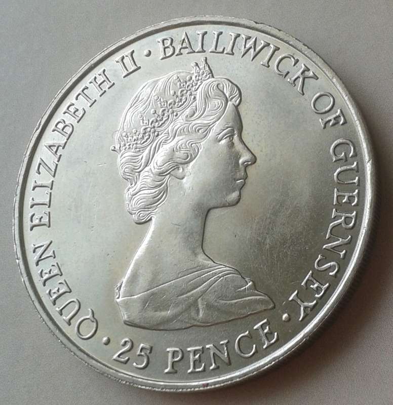 1981 Bailiwick of Guernsey uncirculated 25 Pence/crown (Charles/Diana royal wedding)